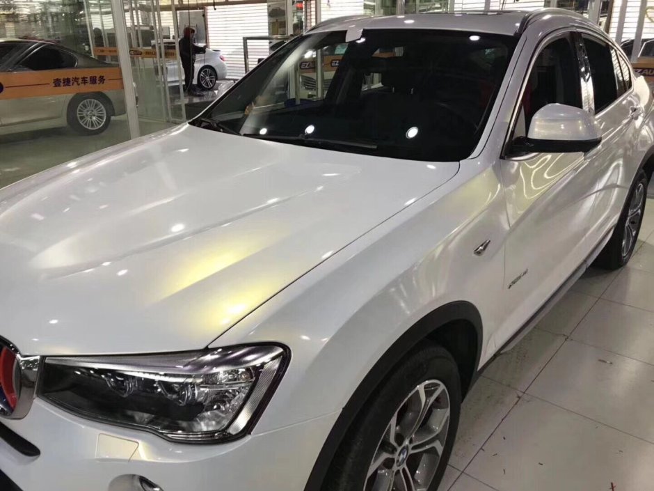 Металлик белый перламутр 8200