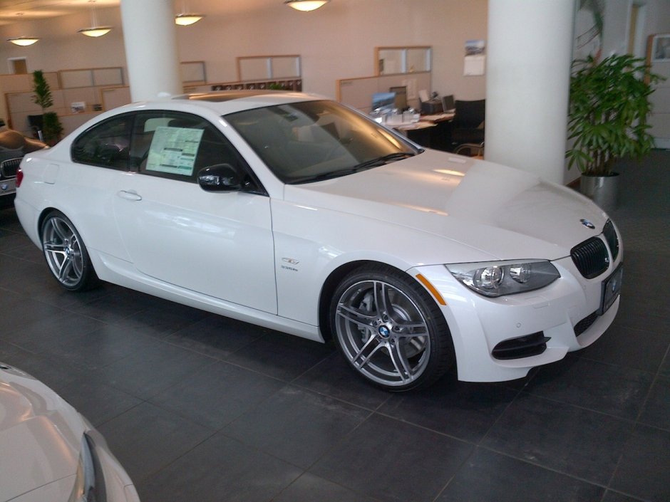 A96 BMW белый перламутр Mineralweiss