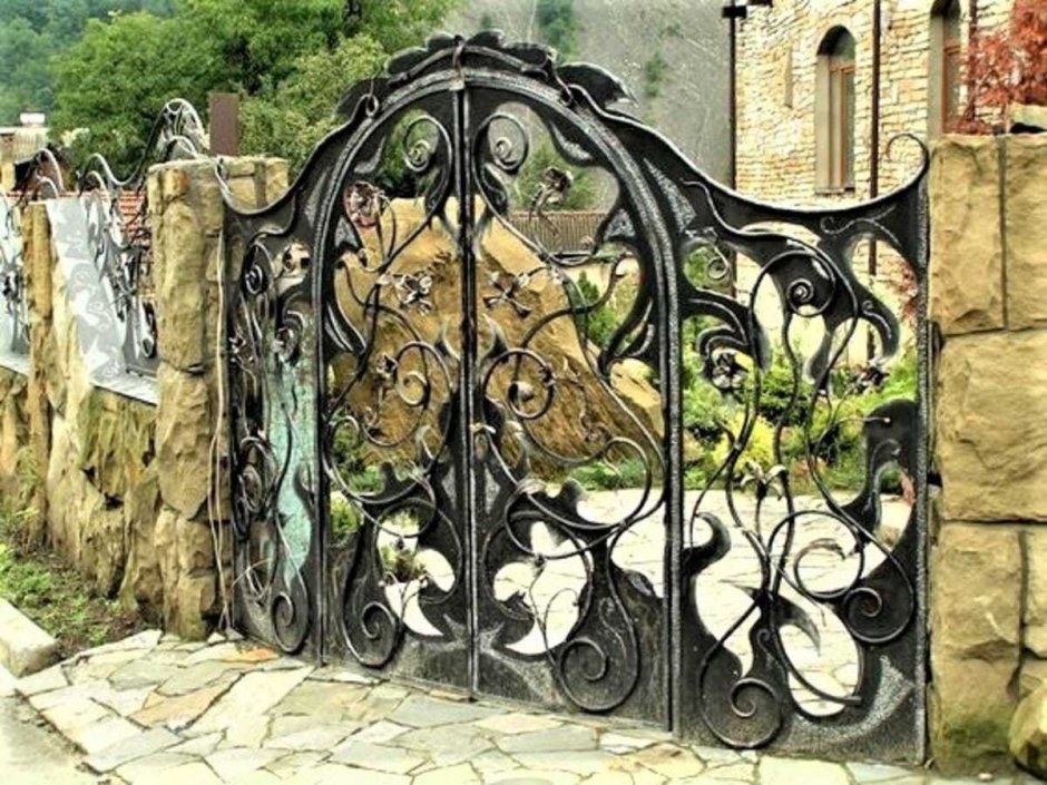 Ковка ворота Готика