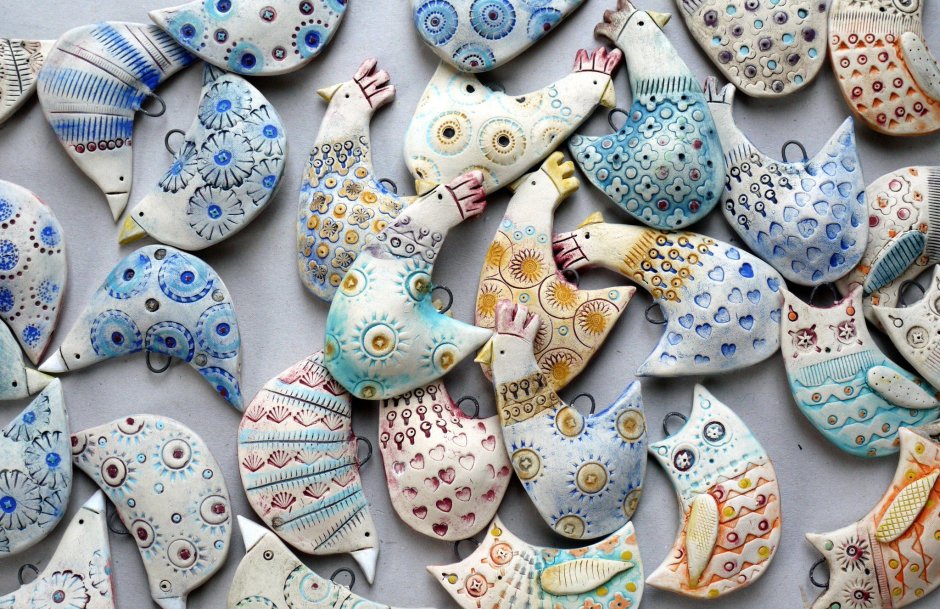 Украшения из керамики птицы