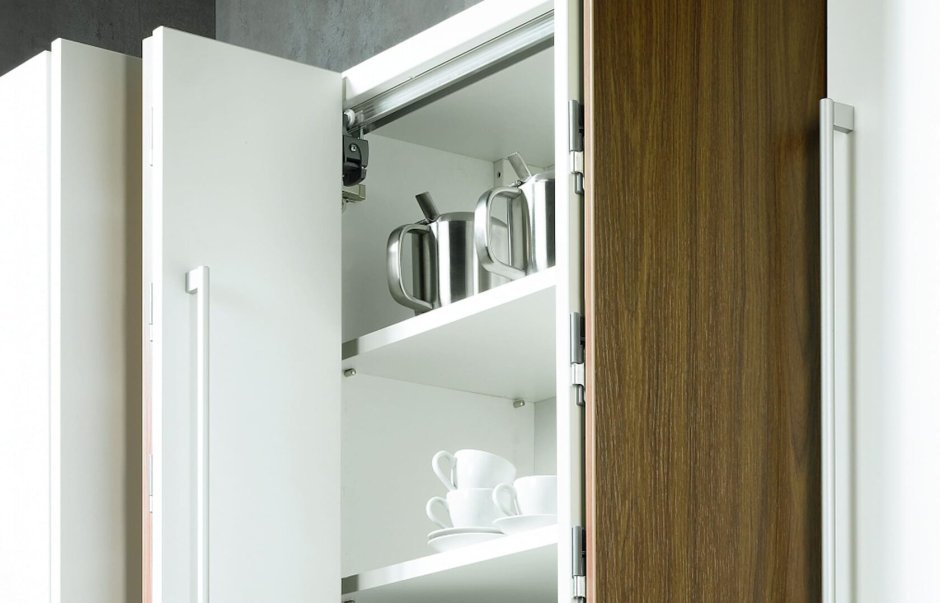 Поворотно задвижной механизм для дверок