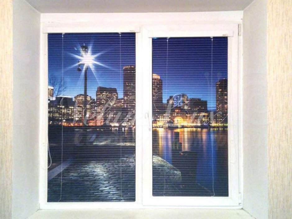 Жалюзи с фотопечатью в интерьере кухни