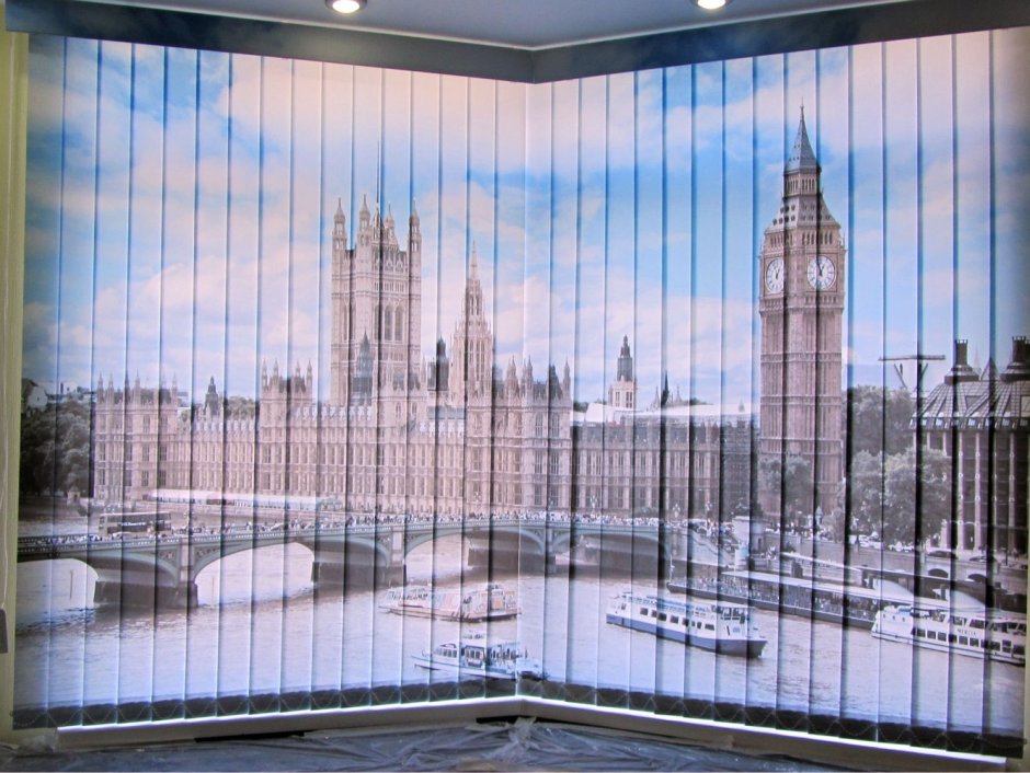 Пленка на окно город