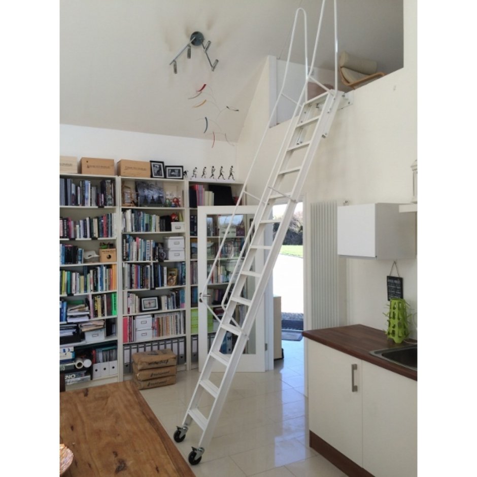 Откатная лестница для антресольного этажа soppalco -
