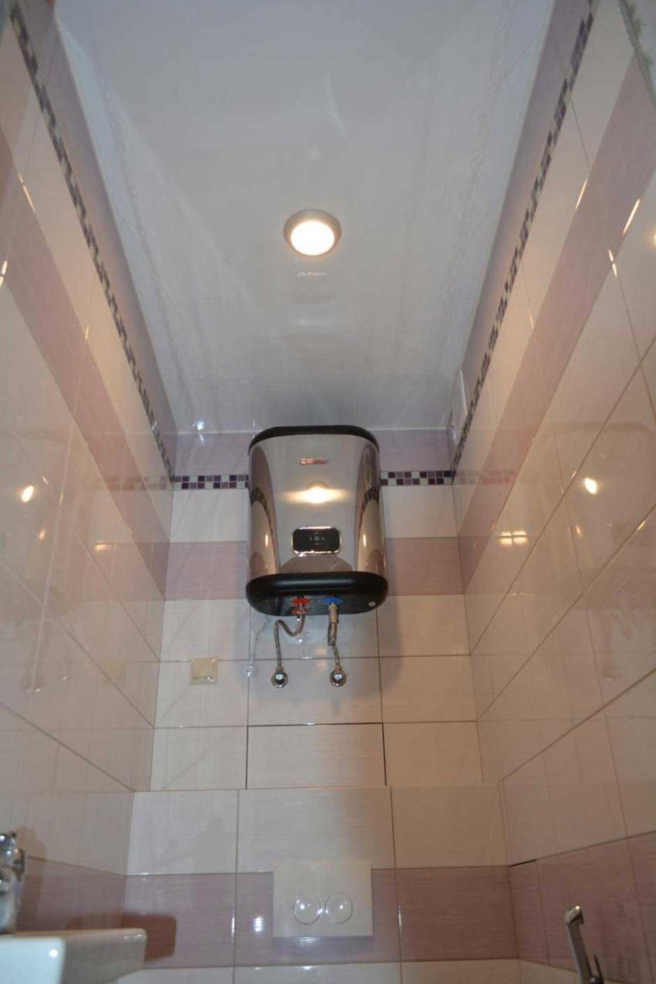 Шкафчик для водонагревателя