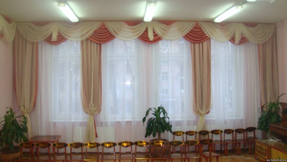 Комплект штор из вуали для музыкального зала детского сада