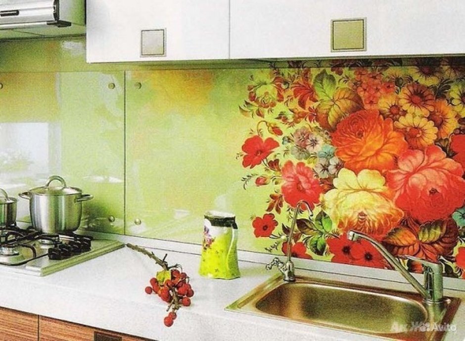 Роспись стен на кухне в современном стиле