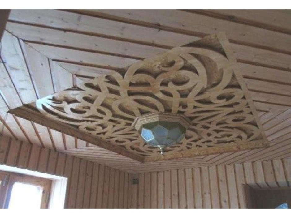 Декоративный потолок из фанеры