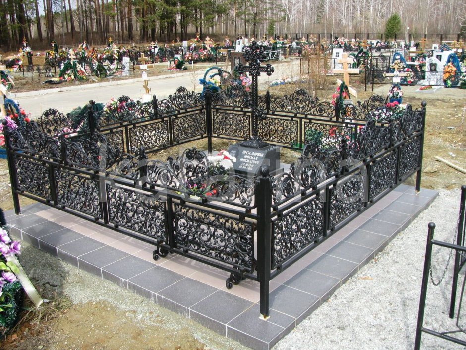 Каслинское литье кладбище