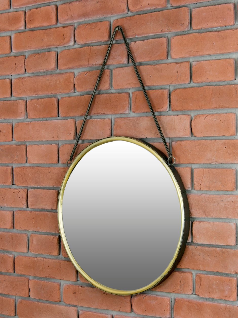 Круглое зеркало на цепочке