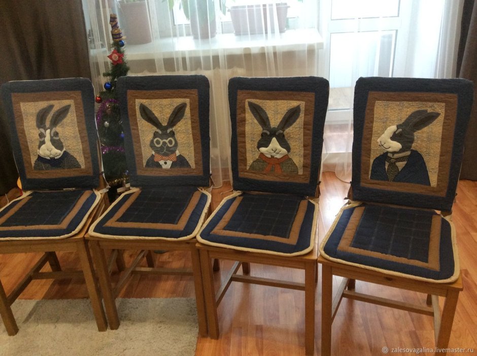 Кожаные сидушки на стулья