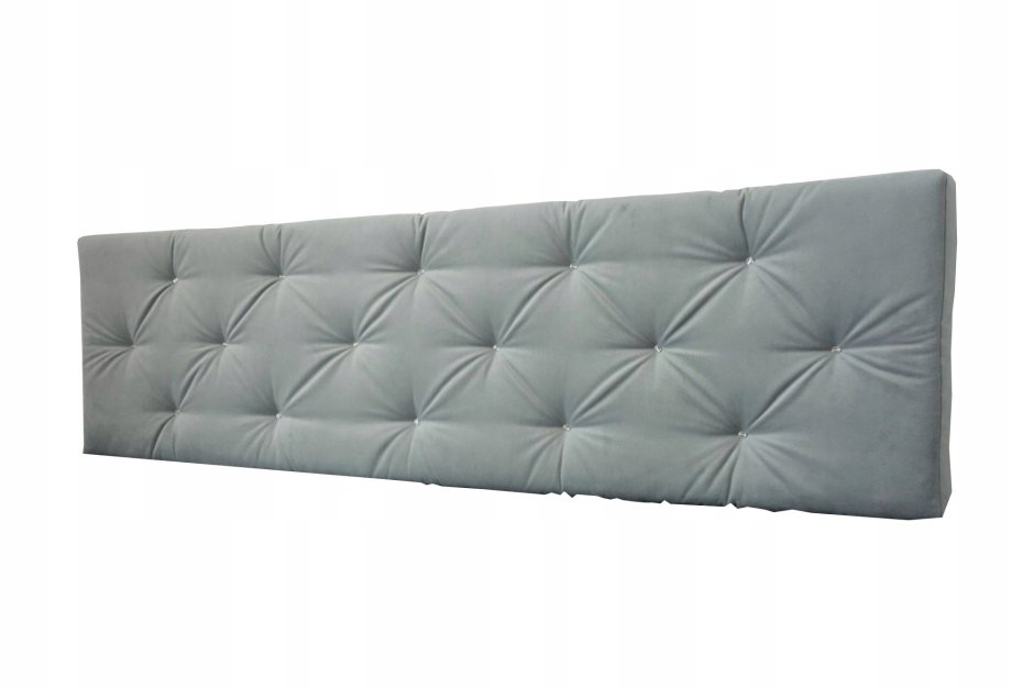 Подушки на изголовье дивана