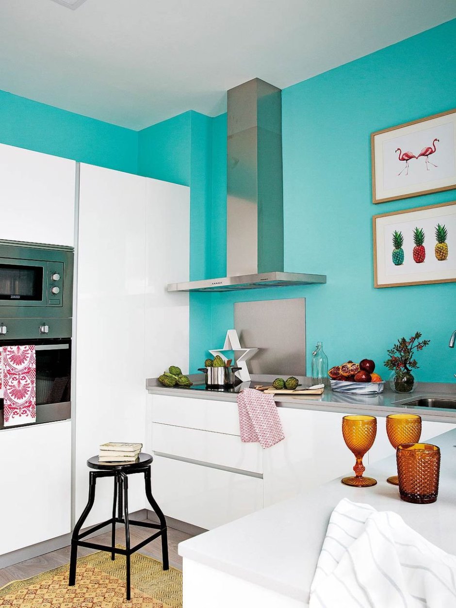 Бирюзовый цвет стен на кухне