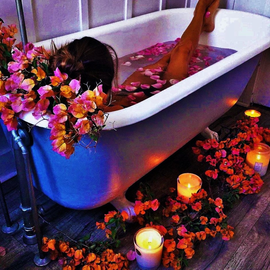 Ванная с цветами
