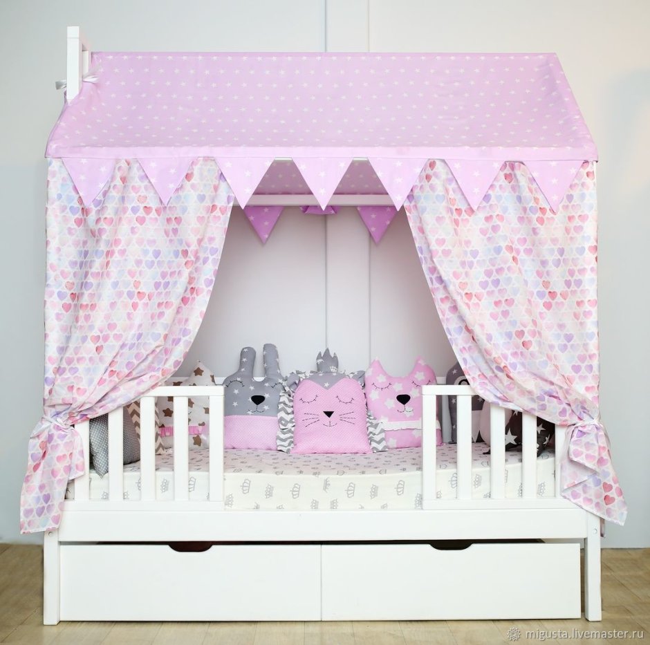 Кровать домик для девочки