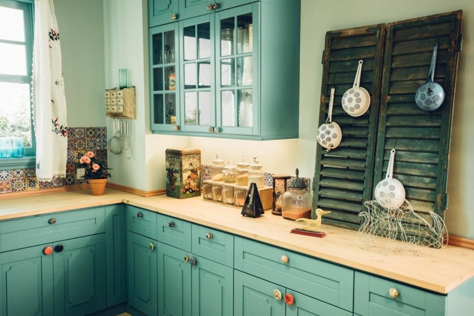 Темно синяя кухня Леруа Мерлен